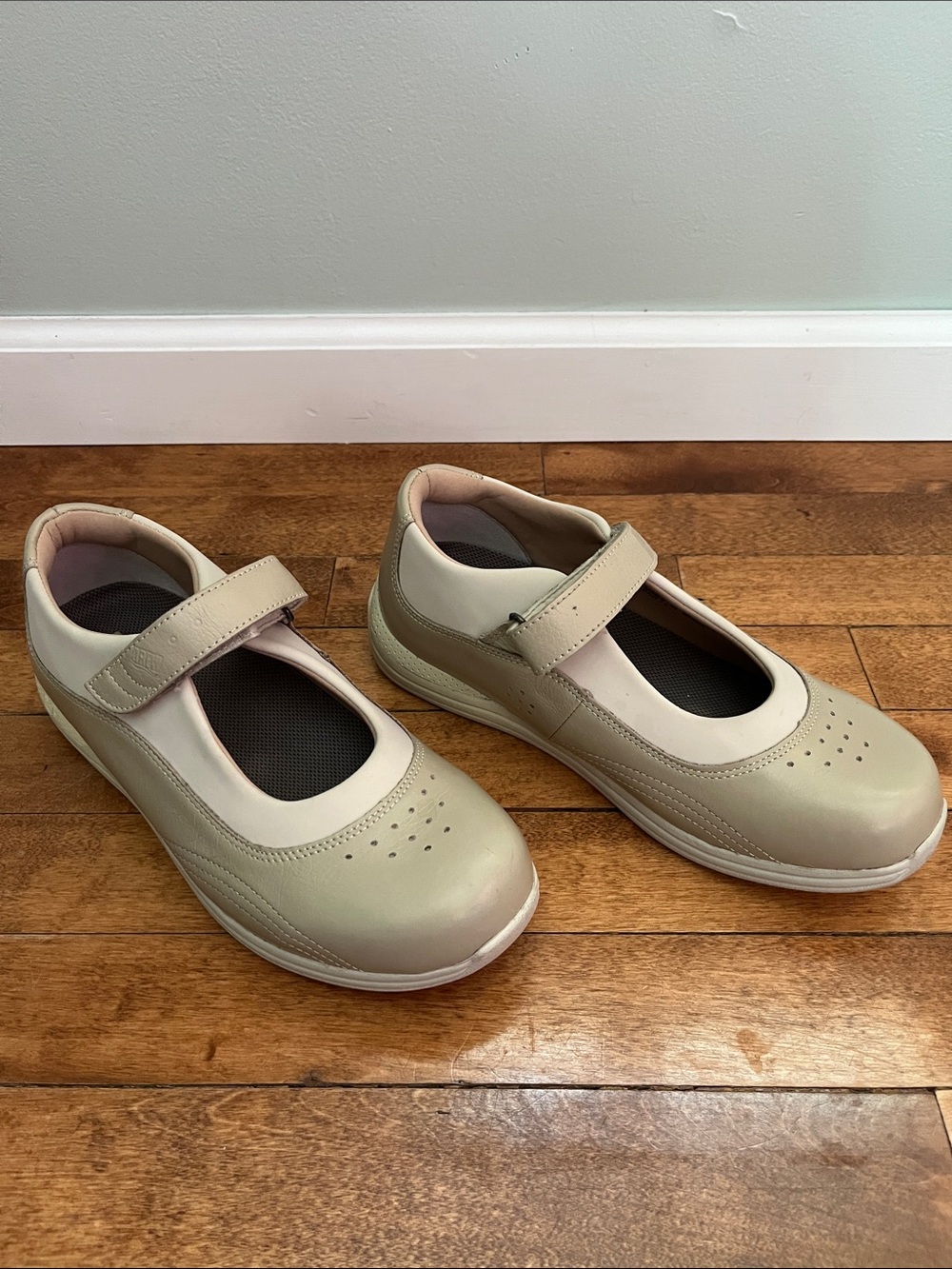 Drew Rose Mary Jane Shoes 8W Bone Soft Pebble Leather Orthopedic Comfort - Picture 8 of 13